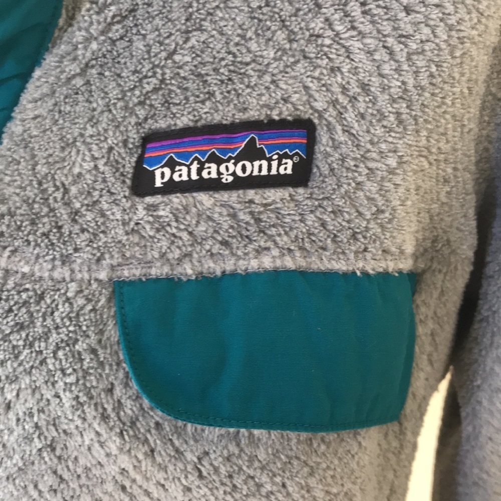 PATAGONIA size M grey with teal snap t fleece - Picture 3 of 8